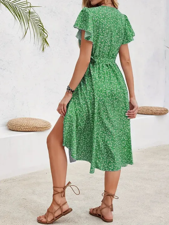 Kleid mit Blumenmotiv und Ausschnitt mit Schnürverschluss