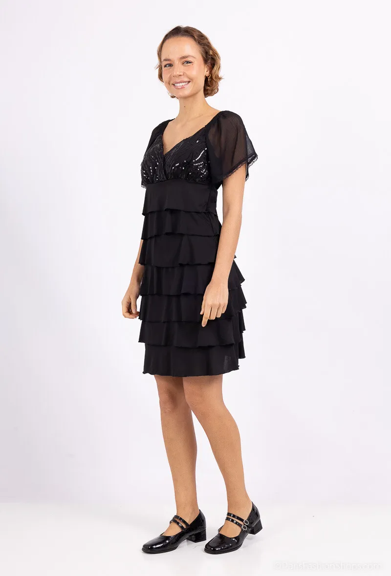 Kleid mit Rüschen und Pailletten