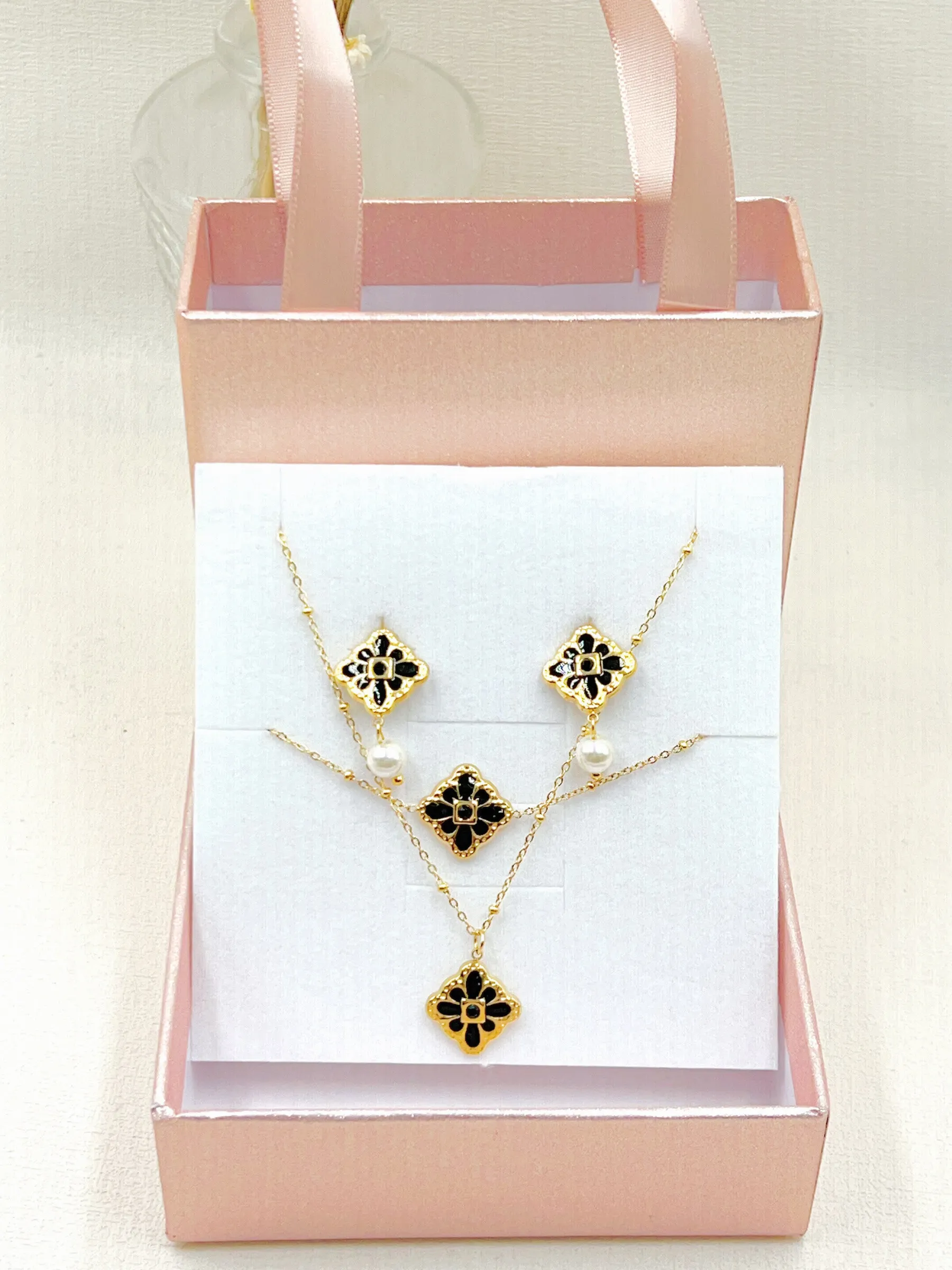 SET (HALSKETTE+OHRRINGE+ARMBAND) IN EDELSTAHL+BOX